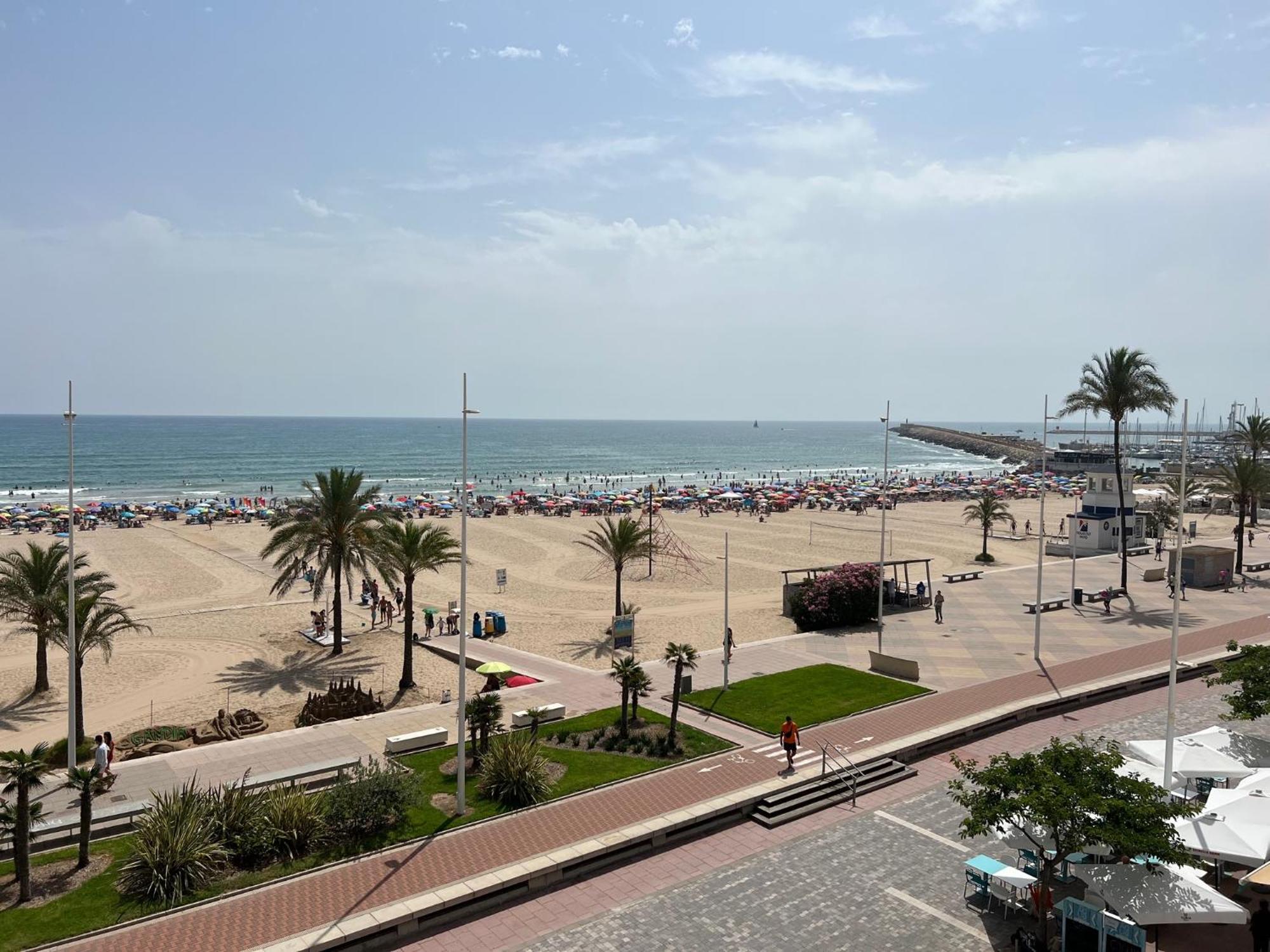 Apartamento 1ª Linea De Playa - Con Piscina Y Parking Playa de Gandia Buitenkant foto